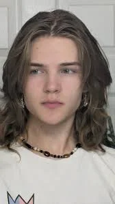 wolf cut men long hair
